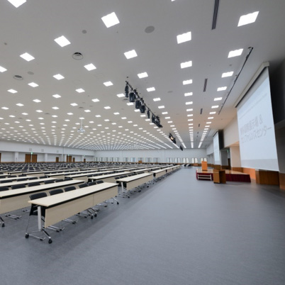 博多国際展示場＆カンファレンスセンターのホール内
